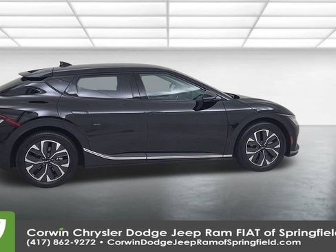 Used 2024 Kia EV6 Light image 16