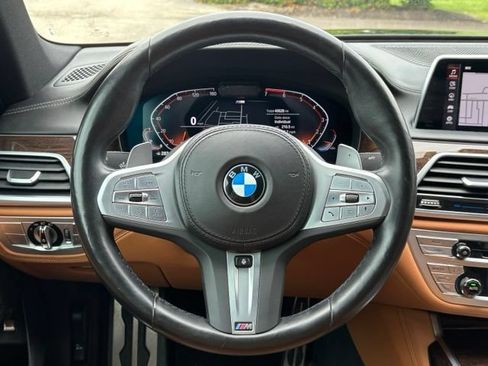 Certified 2022 BMW 750i xDrive w/ Luxury Rear Seating Package AWD/4WD image 22