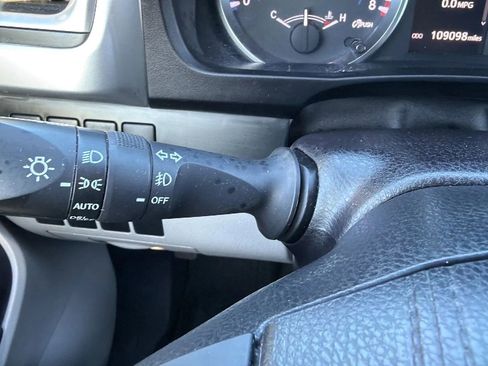 Used 2017 Toyota Highlander AWD V6 image 14