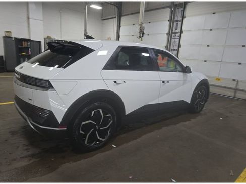 Used 2024 Hyundai Ioniq 5 SEL image 3