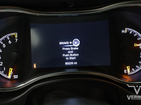 Used 2021 Jeep Grand Cherokee Laredo X AWD/4WD image 20