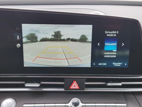 New 2026 Hyundai Elantra Limited FWD image 15