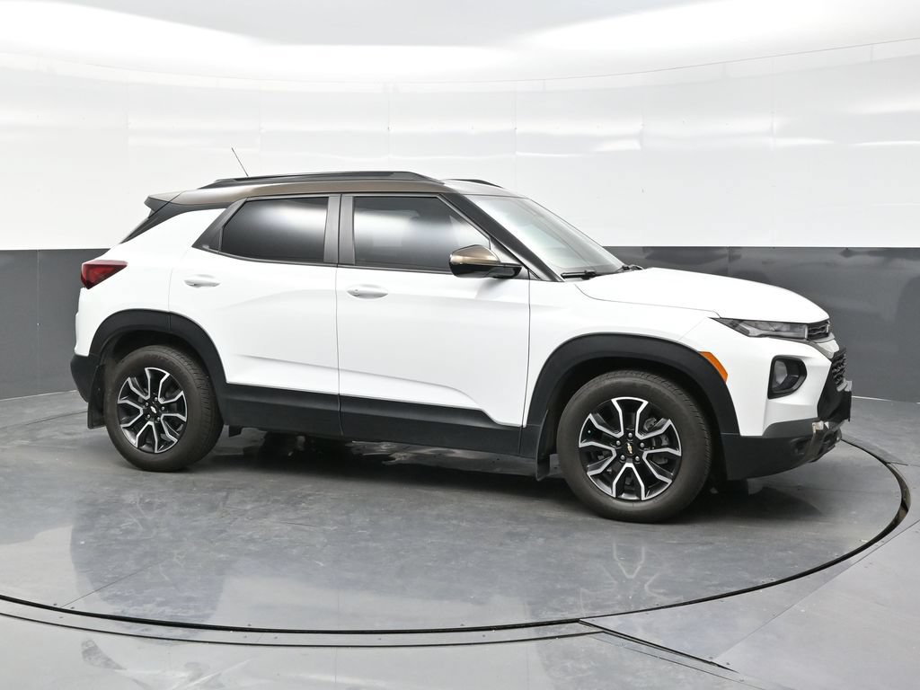 Used 2021 Chevrolet TrailBlazer ACTIV w/ Sun and Liftgate Package FWD image 8