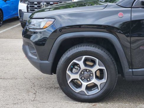 Used 2022 Jeep Compass Trailhawk w/ Trailhawk Convenience Group AWD/4WD image 7