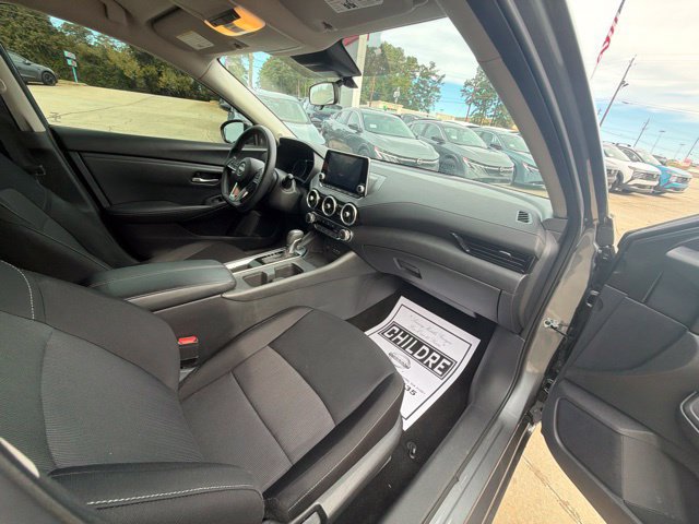 Used 2024 Nissan Sentra SV FWD image 16