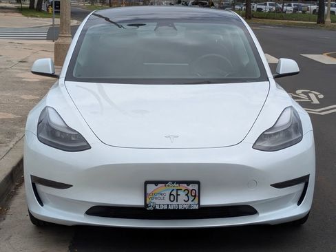 Used 2023 Tesla Model 3 Standard Range image 7