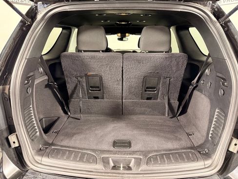 Used 2019 Dodge Durango GT w/ Blacktop Package AWD/4WD image 16