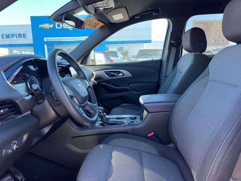 Used 2023 Chevrolet Traverse LT image 13