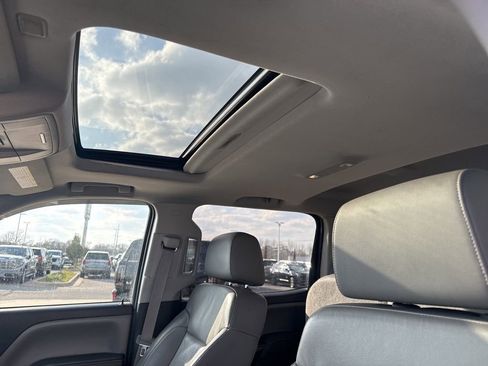 Used 2015 GMC Sierra 2500 SLT w/ Suspension Package, Off-Road image 17