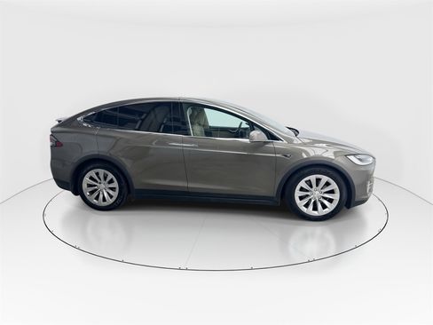 Used 2016 Tesla Model X 90D image 9