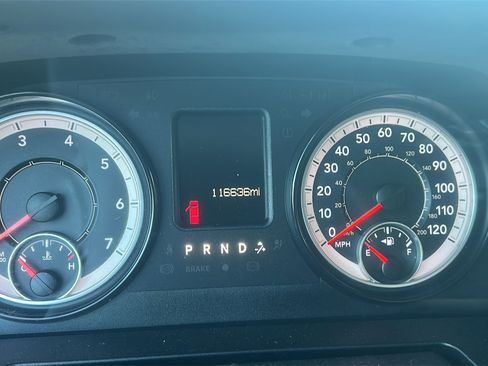 Used 2017 RAM 1500 Express image 9