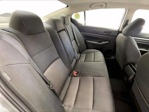 Used 2023 Nissan Altima 2.5 SV FWD image 19