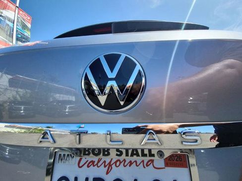 Used 2021 Volkswagen Atlas Cross Sport S image 29