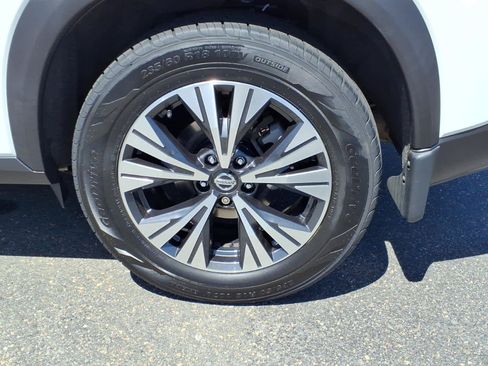 Used 2021 Nissan Rogue SV w/ Premium Package AWD/4WD image 9