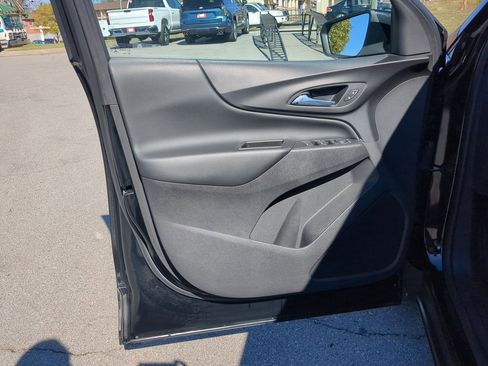 Used 2021 Chevrolet Equinox LT image 23