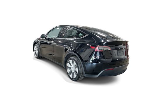 Certified 2023 Tesla Model Y Long Range AWD/4WD image 4