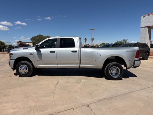 New 2026 RAM 3500 Big Horn AWD/4WD image 8