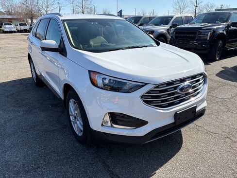 Used 2022 Ford Edge SEL w/ Convenience Package image 3