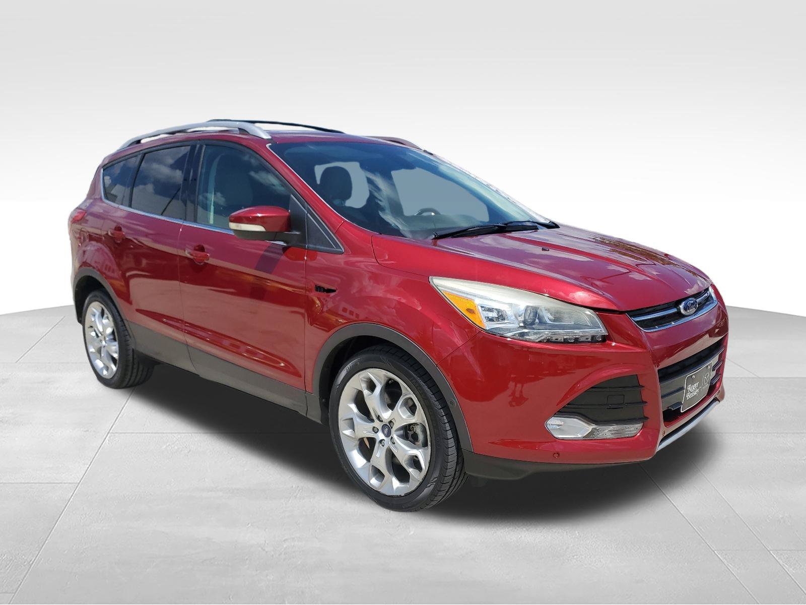 Used 2014 Ford Escape Titanium w/ Equipment Group 401A FWD image 3