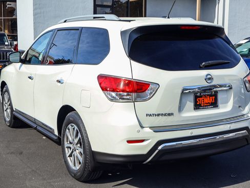 Used 2015 Nissan Pathfinder SL w/ Cargo Package image 22