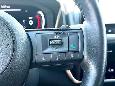 Used 2023 Nissan Rogue Platinum w/ Platinum Premium Package FWD image 30