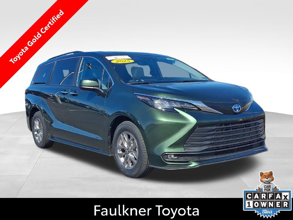 Certified 2025 Toyota Sienna XLE FWD image 1