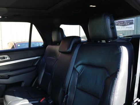 Used 2018 Ford Explorer XLT w/ Equipment Group 202A image 21