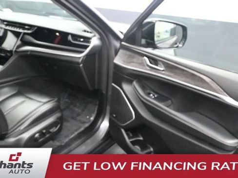 Used 2023 Jeep Grand Cherokee 4WD 4xe image 13