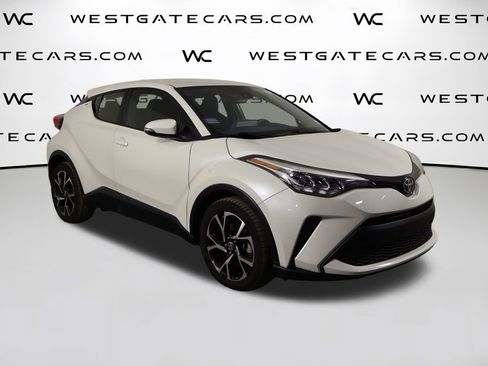 Used 2020 Toyota C-HR XLE image 44