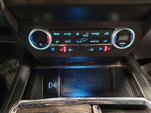 Used 2021 Ford Expedition Limited image 17