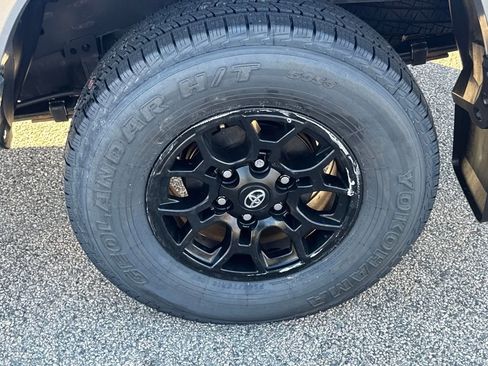 Used 2022 Toyota Tacoma SR5 image 38