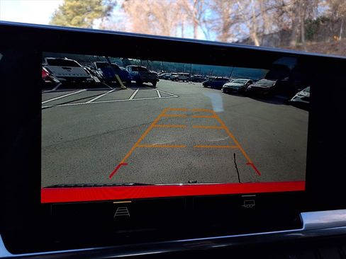 Used 2025 Chevrolet Silverado 1500 LT image 20