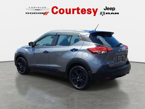 Used 2019 Nissan Kicks SV FWD image 6