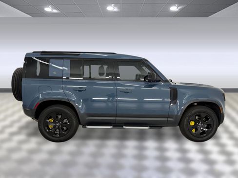 Used 2020 Land Rover Defender 110 SE AWD/4WD image 8