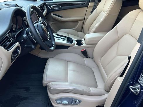 Certified 2026 Porsche Macan image 20