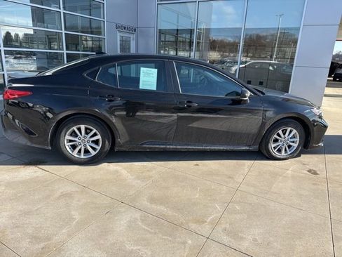 Used 2025 Toyota Camry LE image 8
