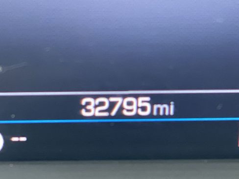 Used 2023 GMC Acadia SLE w/ Driver Convenience Package image 23