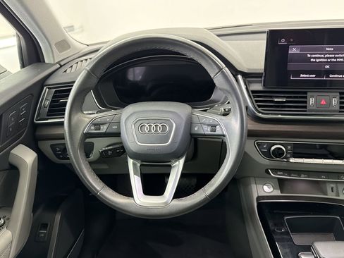 Used 2023 Audi Q5 2.0T Premium Plus w/ Premium Plus Package AWD/4WD image 16