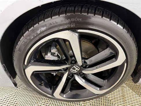 Used 2022 Honda Accord Sport image 11