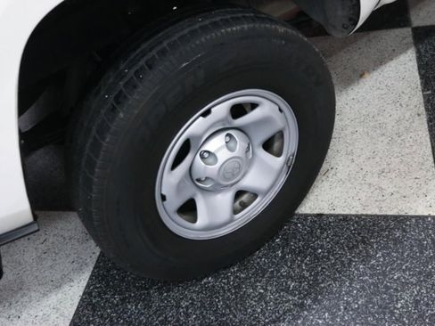 Used 2021 Toyota Tacoma SR w/ SR Convenience Package RWD image 30
