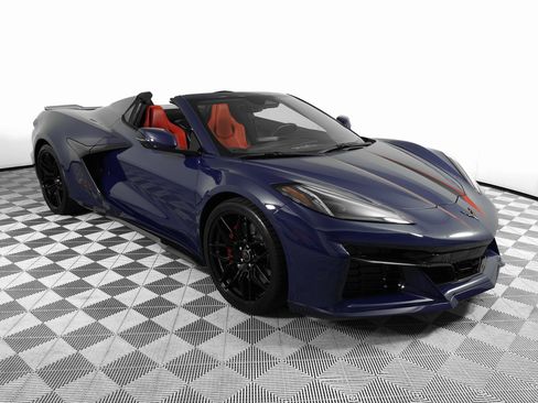Used 2025 Chevrolet Corvette Z06 w/ Battery Protection Package image 3