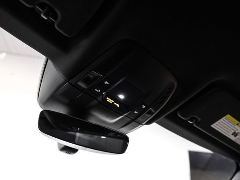 Used 2021 Porsche Taycan 4S w/ Premium Package image 27