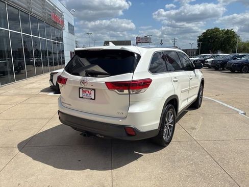 Used 2019 Toyota Highlander XLE image 7