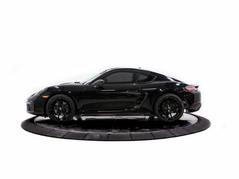 Certified 2024 Porsche 718 Cayman image 2