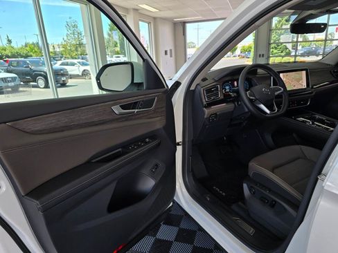 New 2026 Volkswagen Atlas SEL AWD/4WD image 30