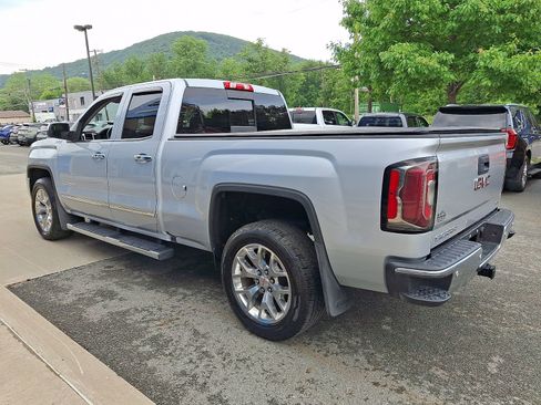 Used 2018 GMC Sierra 1500 SLT w/ SLT Premium Package AWD/4WD image 4
