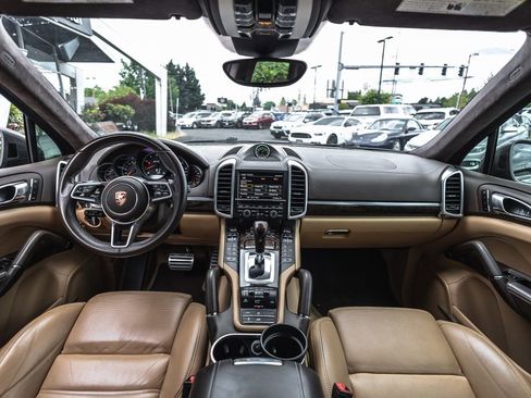 Used 2016 Porsche Cayenne GTS AWD/4WD image 22