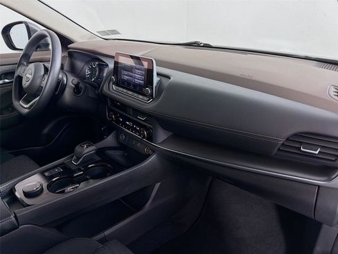 Used 2023 Nissan Rogue SV AWD/4WD image 27