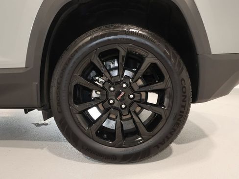 Certified 2025 GMC Terrain Elevation w/ Black Edition AWD/4WD image 34