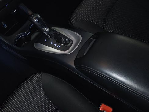 Used 2019 Dodge Journey SE image 26